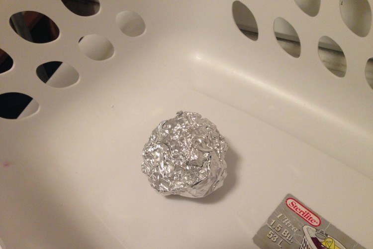 Tin foil instead of dryer sheets