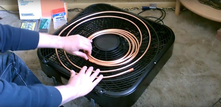 Hane molekyle Efterår The Easy DIY Way to Turn a Fan into an Air Conditioner