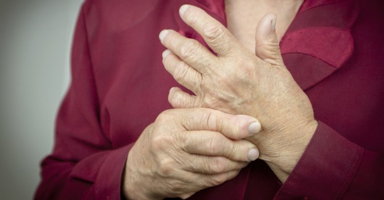 Woman with rheumatoid arthritis needs apple cider vinegar