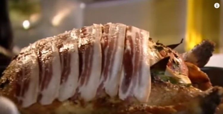We Re Dying To Try This Bacon Wrapped Turkey