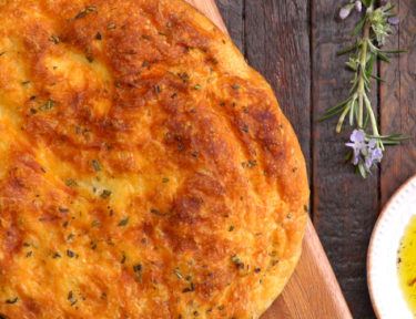 Yes, you can make REALLY good bread in your Crock-Pot. There's no need to knead with this easy recipe that produces a fresh, warm loaf speckled with rosemary.
