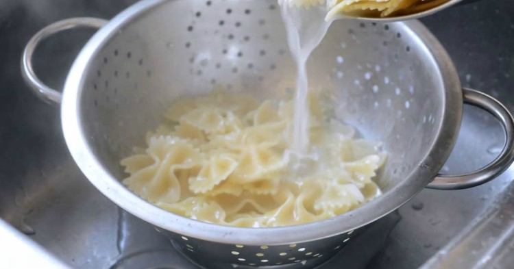 Here's Why You Should Stop Draining Your Pasta Water