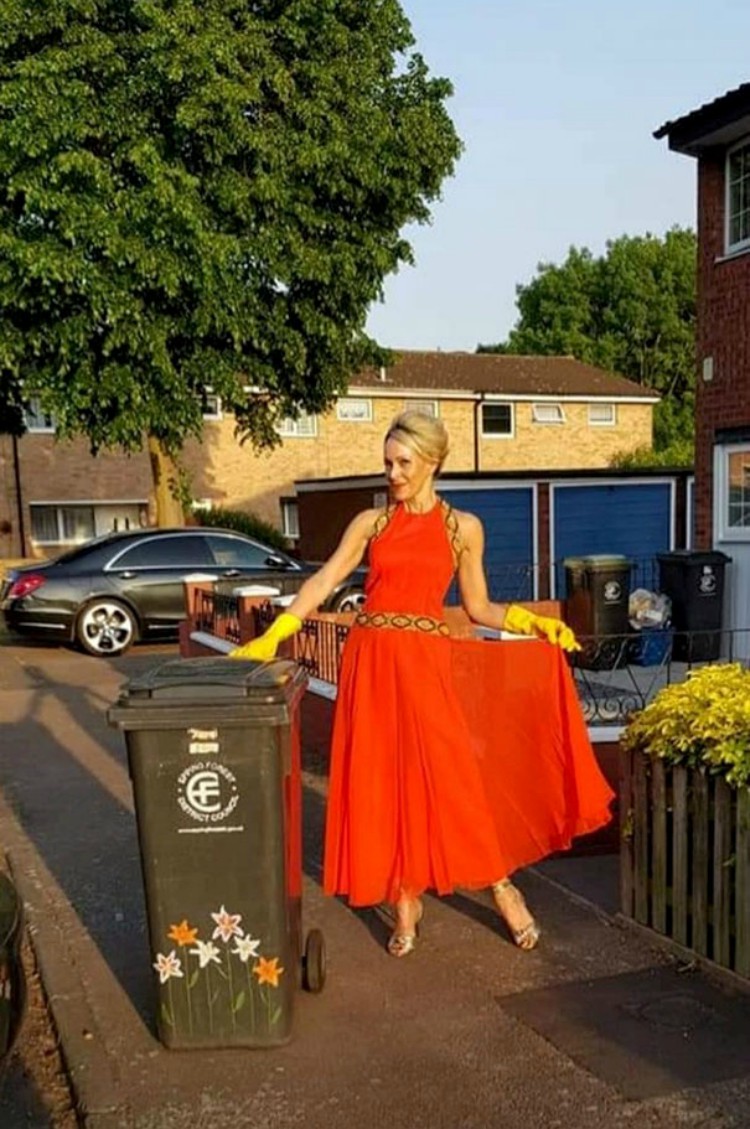 Woman Dresses Up to Take Out the Trash To Amuse Her Neighbors and Here Are 13 of Her Best Looks