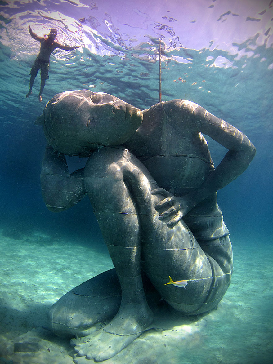 ocean-atlas-bahamas-underwater-sculpture-jason-decaires-taylor-6